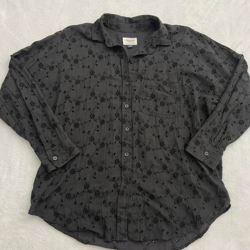 American Eagle floral button up shirt size XS